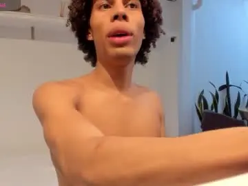 Chaturbate Best live sex cam show of kleo_helenos