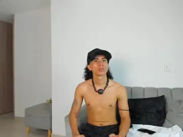 Chaturbate Live Sex Cam of zadders_yb