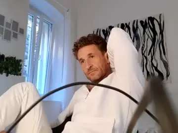 Chaturbate Nude Webcam of apollobest77