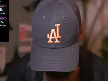 Chaturbate Live Porn of hairyrobxxx