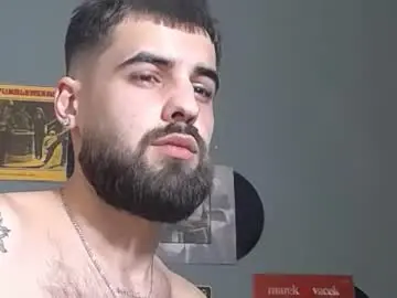 Chaturbate Best live sex cam show of hairyrobxxx