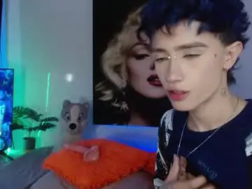 Chaturbate Free Porn Cam of maxiy_001