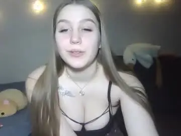 Chaturbate Live Sex Cam of honey_lolaaa