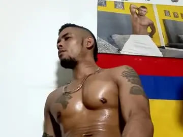 Chaturbate Best live sex cam show of lucascastrohot