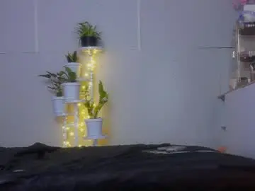 Chaturbate Best live sex cam show of sophialaxx