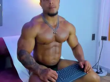Chaturbate Nude Webcam of travis_lenox_