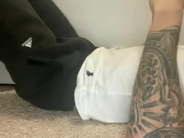 Chaturbate Live Sex Cam of dirtyprettyboi