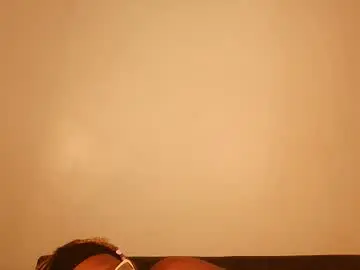 Chaturbate Live Sex Cam of drip_doll_