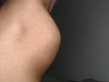 Chaturbate Live Sex Cam of emile_239