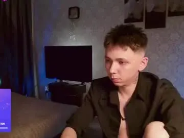 Chaturbate Live Porn of emveeboy96