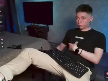 Chaturbate Adult Video Chat of emveeboy96