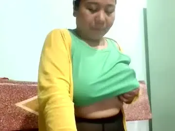 Chaturbate Live Sex Cam of ruby_chann