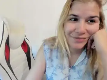 Chaturbate Sex Cam of artsyandcraftsy_