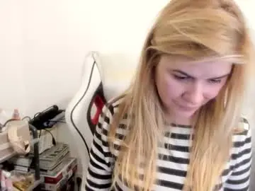 Chaturbate Free Live Porn of artsyandcraftsy_