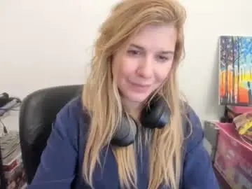 Chaturbate Sex Chat of artsyandcraftsy_