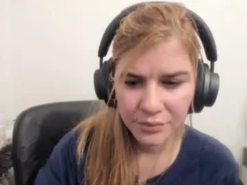 Chaturbate Best Webcam of artsyandcraftsy_