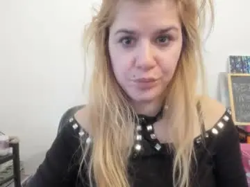 Chaturbate Adult Video Chat of artsyandcraftsy_