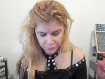 Chaturbate Sex Cam of artsyandcraftsy_