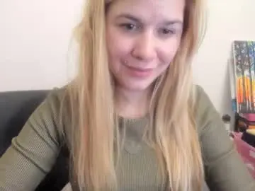 Chaturbate Sex Cam of artsyandcraftsy_