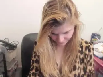 Chaturbate Best live sex cam show of artsyandcraftsy_