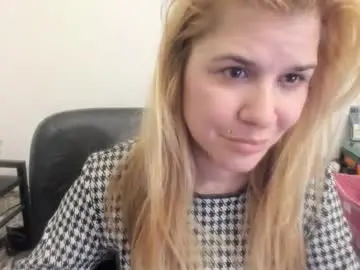 Chaturbate Best Webcam of artsyandcraftsy_