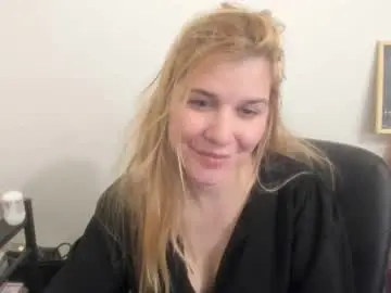 Chaturbate Best Webcam of artsyandcraftsy_