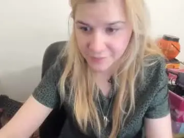 Chaturbate Free Live Porn of artsyandcraftsy_