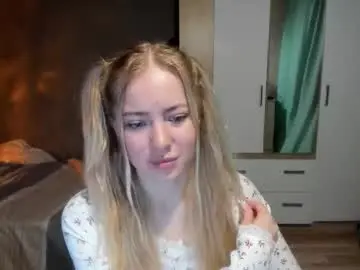 Chaturbate Free Live Porn of e___lisa