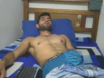 Chaturbate Best live sex cam show of hideonbush051