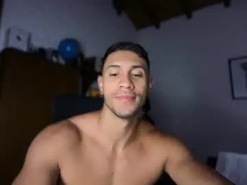 Chaturbate Best live sex cam show of larry_jones