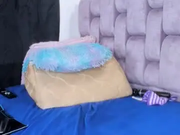 Chaturbate Sex Cam of andrea_bigtits69