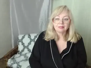 Chaturbate Best live sex cam show of evelynloveshy