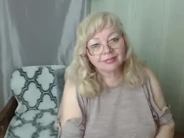 Chaturbate Free Live Porn of evelynloveshy