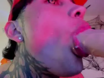 Chaturbate Live Sex Cam of vampiredavyd