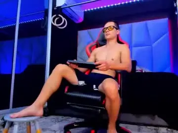 Chaturbate Live Sex Cam of aydenmillerdom