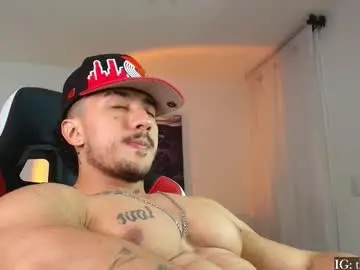Chaturbate Free Live Porn of nikolaylisin