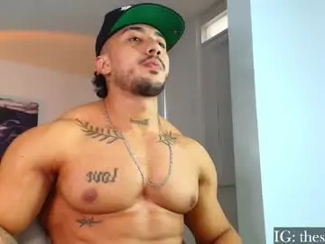 Chaturbate Best live sex cam show of nikolaylisin