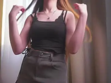 Chaturbate Live Sex Cam of louettakarn