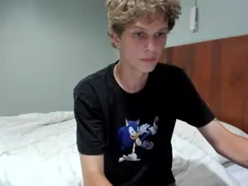 Chaturbate Live Sex Cam of maxim_burn