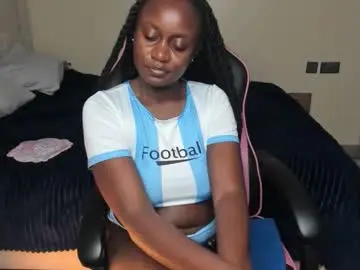 Chaturbate Live Sex Cam of trizzytariaa