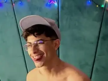 Chaturbate Best live sex cam show of aaron_eze