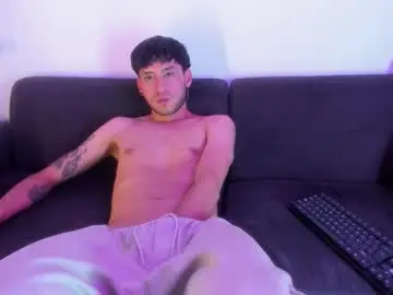 Chaturbate Live Sex Cam of henrik_senn