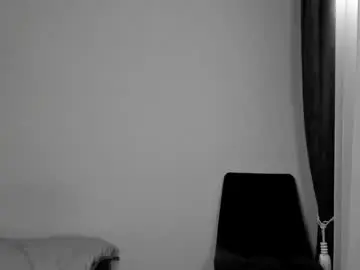 Chaturbate Live Sex Cam of hi_popsy