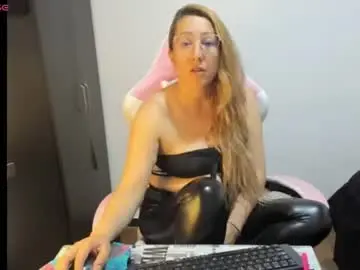 Chaturbate Free Porn Cam of hottychrystal