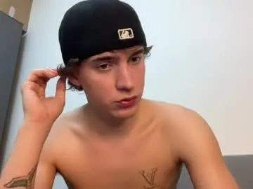 Chaturbate Adult Video Chat of kevin_martin8