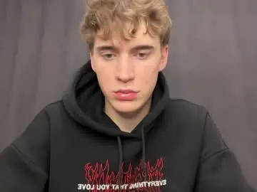 Chaturbate Sex Cam of kevin_martin8