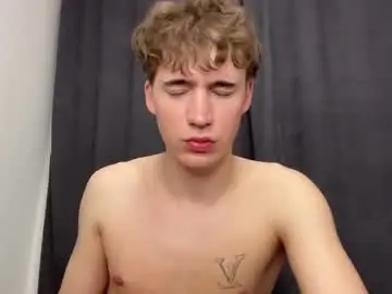 Chaturbate Watch Live Sex Cams of kevin_martin8