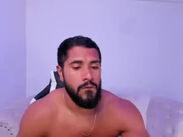 Chaturbate Sex Chat of santiago_huntt