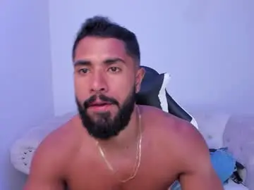 Chaturbate Sex Cam of santiago_huntt