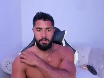 Chaturbate Best live sex cam show of santiago_huntt